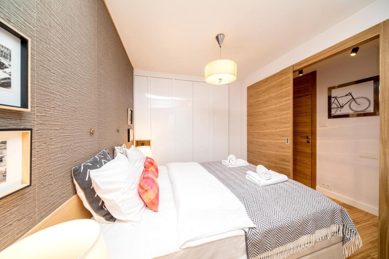 Golden Apartment With Air Condition By Your Freedom Warsaw Ngoại thất bức ảnh
