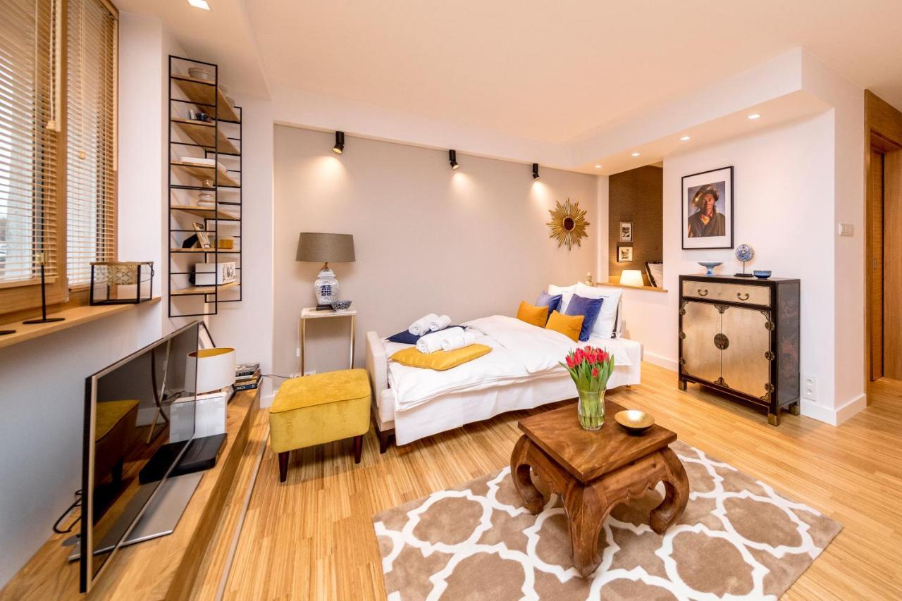 Golden Apartment With Air Condition By Your Freedom Warsaw Ngoại thất bức ảnh